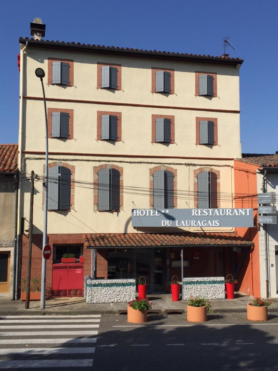 Hotel Restaurant Du Lauragais Logis De France Villefranche-de-Lauragais Exterior foto